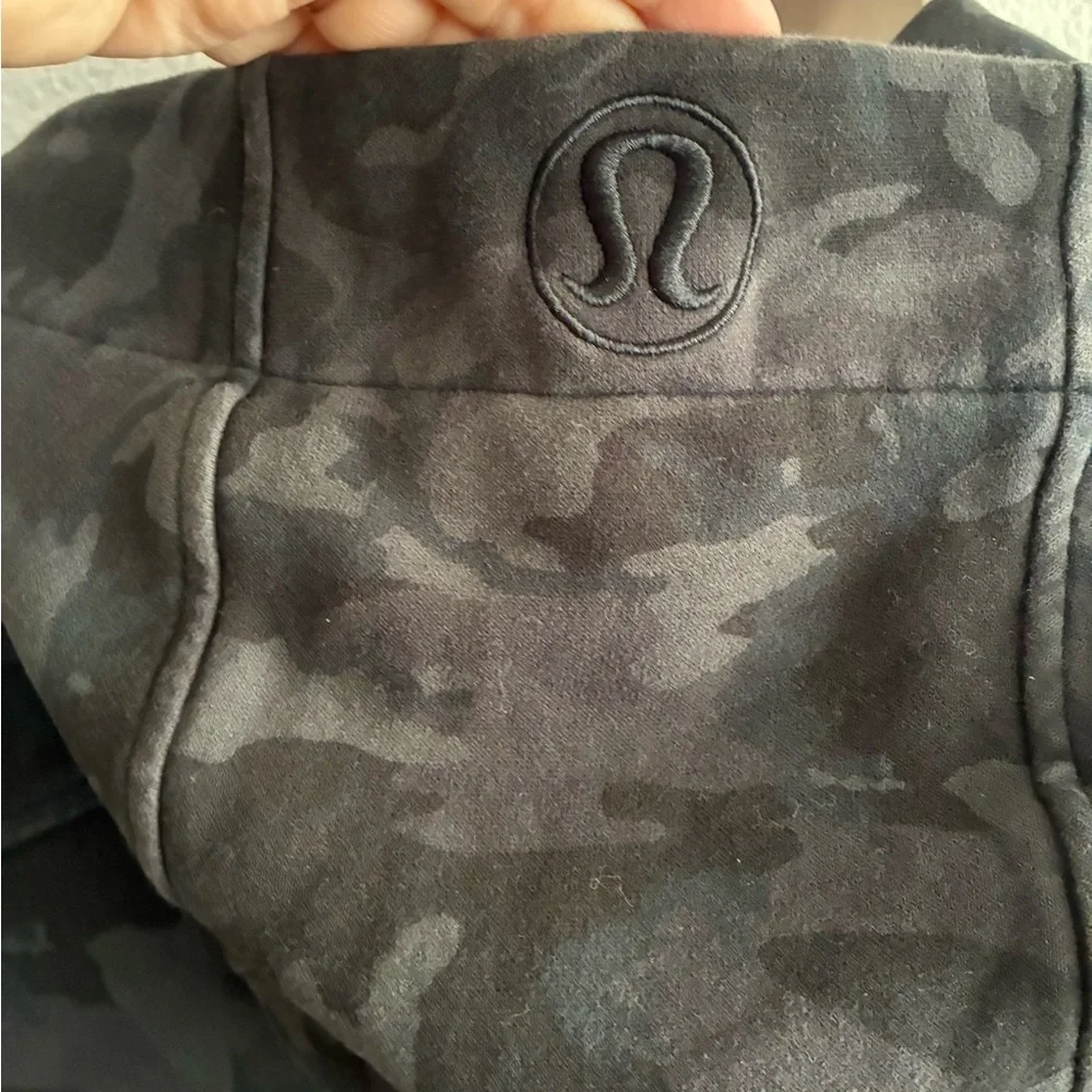 Lululemon Women's Scuba Hoodie Light Cotton Fleece Incognito Camo Gray 12